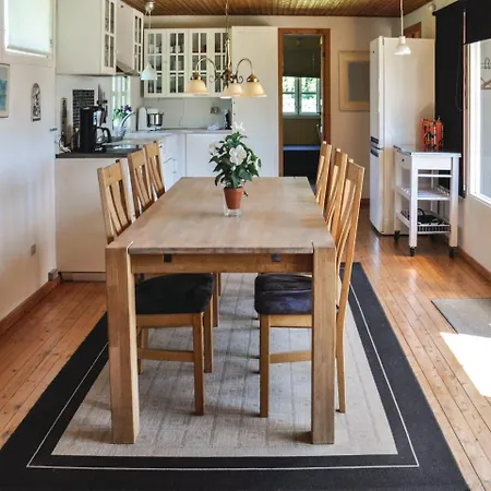 בית נופש Three-bedroom Holiday In